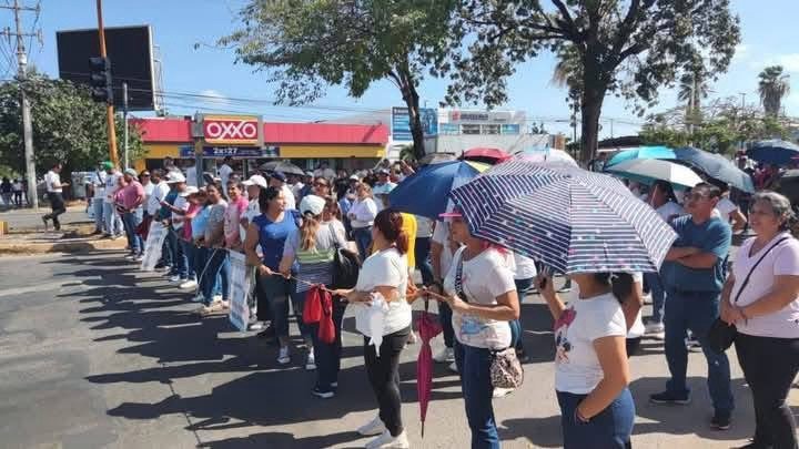 Toman las instalaciones de la Secretaria de educación en Quintana Roo ...